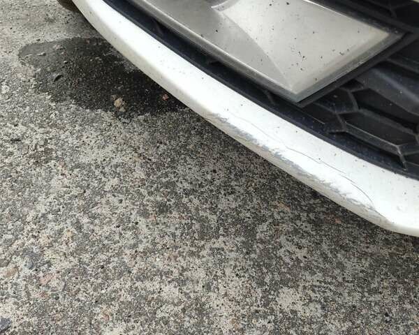 Белый Шкода Октавия, объемом двигателя 1.8 л и пробегом 130 тыс. км за 10599 $, фото 9 на Automoto.ua