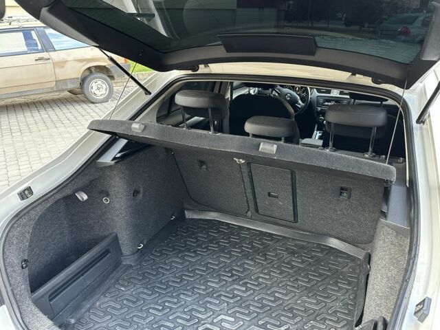 Білий Шкода Октавія, об'ємом двигуна 1.6 л та пробігом 180 тис. км за 10700 $, фото 15 на Automoto.ua