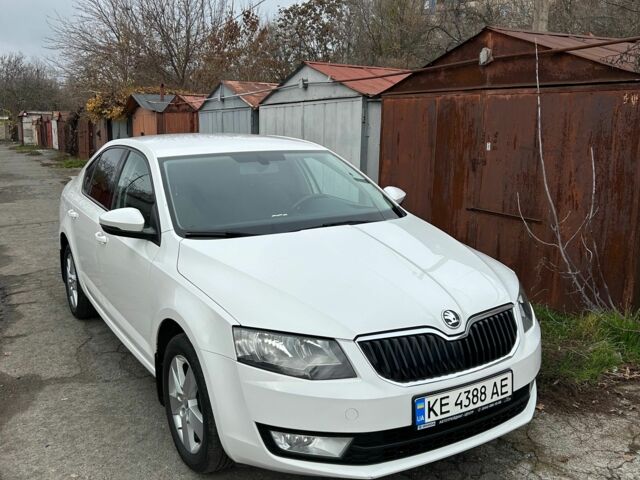 Белый Шкода Октавия, объемом двигателя 1.4 л и пробегом 230 тыс. км за 11000 $, фото 2 на Automoto.ua