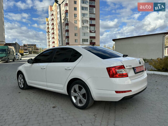 Шкода Октавия 2014 в Каменце-Подольском на Automoto.ua Белый Шкода Октавия, объемом двигателя 1.6 л и пробегом 180 тыс. км за 10800 $, фото 4 на Automoto.ua