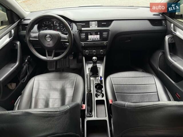 Белый Шкода Октавия, объемом двигателя 1.2 л и пробегом 179 тыс. км за 8800 $, фото 11 на Automoto.ua