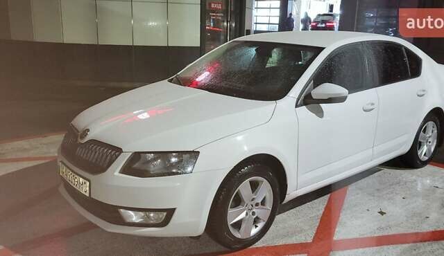 Білий Шкода Октавія, об'ємом двигуна 1.4 л та пробігом 132 тис. км за 11800 $, фото 1 на Automoto.ua