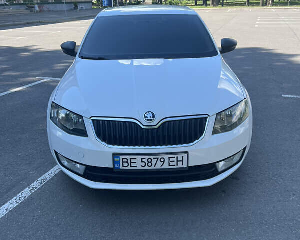 Белый Шкода Октавия, объемом двигателя 1.4 л и пробегом 211 тыс. км за 9700 $, фото 1 на Automoto.ua