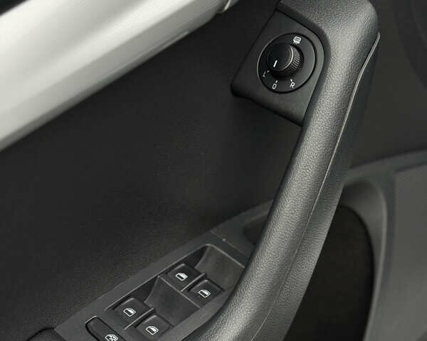 Белый Шкода Октавия, объемом двигателя 1.4 л и пробегом 181 тыс. км за 10200 $, фото 25 на Automoto.ua