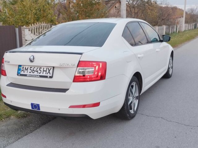 Белый Шкода Октавия, объемом двигателя 1.6 л и пробегом 300 тыс. км за 9700 $, фото 3 на Automoto.ua