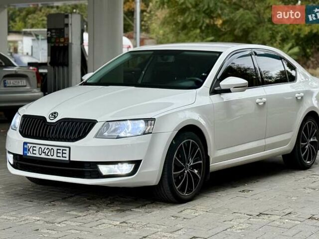 Белый Шкода Октавия, объемом двигателя 1.2 л и пробегом 179 тыс. км за 8800 $, фото 6 на Automoto.ua