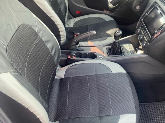 Белый Шкода Октавия, объемом двигателя 1.6 л и пробегом 275 тыс. км за 9500 $, фото 10 на Automoto.ua