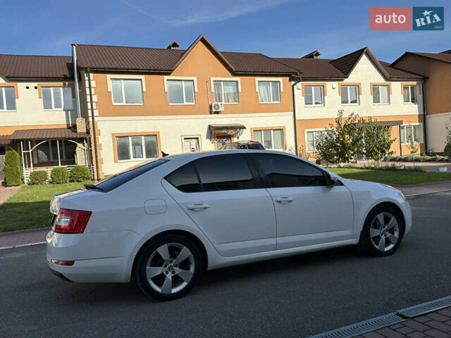 Белый Шкода Октавия, объемом двигателя 1.6 л и пробегом 183 тыс. км за 10300 $, фото 11 на Automoto.ua