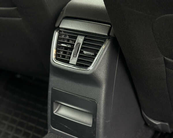 Белый Шкода Октавия, объемом двигателя 1.4 л и пробегом 181 тыс. км за 10200 $, фото 24 на Automoto.ua