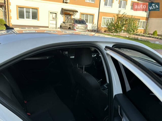 Белый Шкода Октавия, объемом двигателя 1.6 л и пробегом 183 тыс. км за 10300 $, фото 21 на Automoto.ua