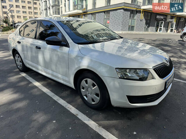 Білий Шкода Октавія, об'ємом двигуна 1.6 л та пробігом 216 тис. км за 9800 $, фото 15 на Automoto.ua