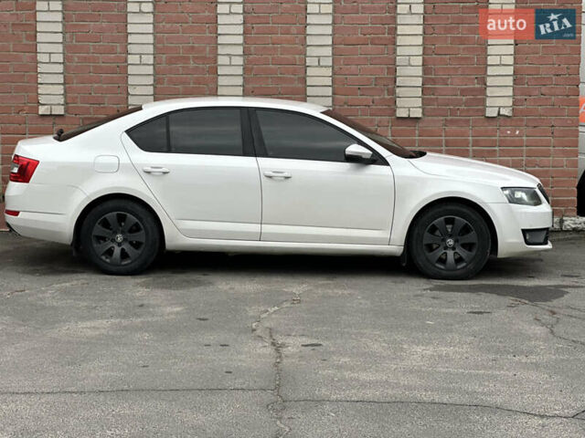 Білий Шкода Октавія, об'ємом двигуна 1.97 л та пробігом 295 тис. км за 12700 $, фото 12 на Automoto.ua