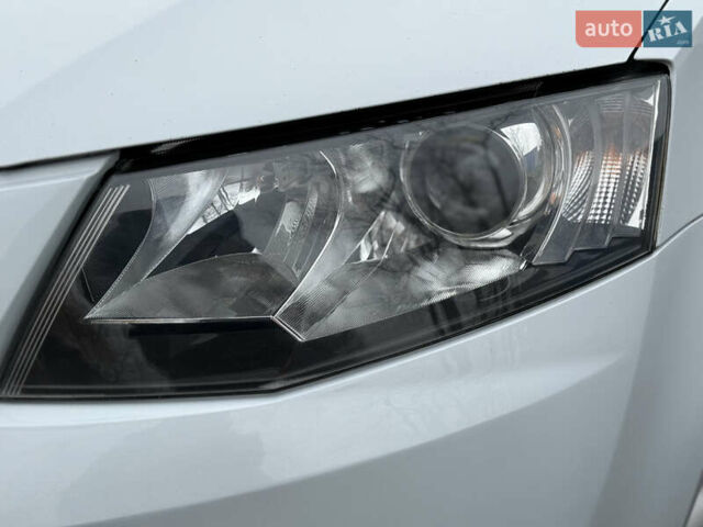 Белый Шкода Октавия, объемом двигателя 1.4 л и пробегом 181 тыс. км за 10200 $, фото 27 на Automoto.ua