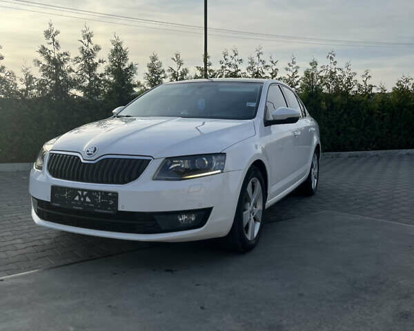 Шкода Октавія 2014 у Хусте на Automoto.ua Білий Шкода Октавія, об'ємом двигуна 1.97 л та пробігом 252 тис. км за 12200 $, фото 12 на Automoto.ua