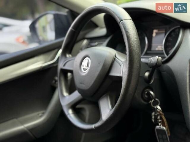 Белый Шкода Октавия, объемом двигателя 1.4 л и пробегом 289 тыс. км за 8000 $, фото 12 на Automoto.ua