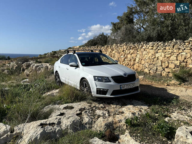 Белый Шкода Октавия, объемом двигателя 1.8 л и пробегом 287 тыс. км за 8500 $, фото 12 на Automoto.ua