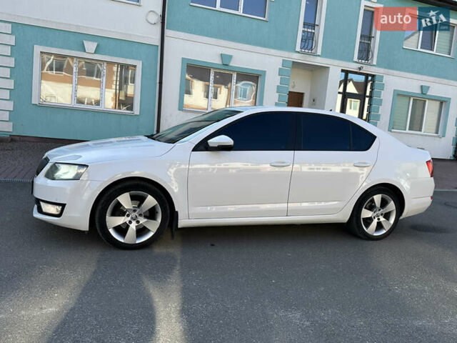 Белый Шкода Октавия, объемом двигателя 1.6 л и пробегом 182 тыс. км за 10300 $, фото 2 на Automoto.ua
