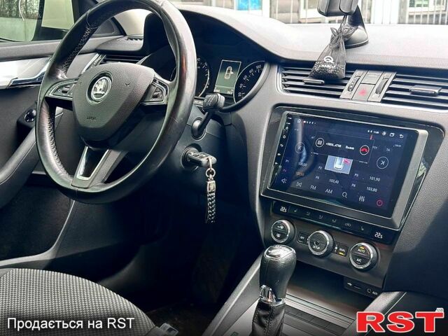 Шкода Октавия 2014 в Кропивницком (Кировограде) на Automoto.ua Белый Шкода Октавия, объемом двигателя 1.8 л и пробегом 97 тыс. км за 11500 $, фото 9 на Automoto.ua