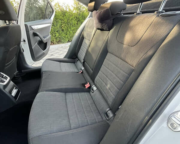 Шкода Октавія 2014 у Хусте на Automoto.ua Білий Шкода Октавія, об'ємом двигуна 1.97 л та пробігом 252 тис. км за 12200 $, фото 55 на Automoto.ua