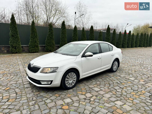 Білий Шкода Октавія, об'ємом двигуна 1.6 л та пробігом 220 тис. км за 9000 $, фото 1 на Automoto.ua
