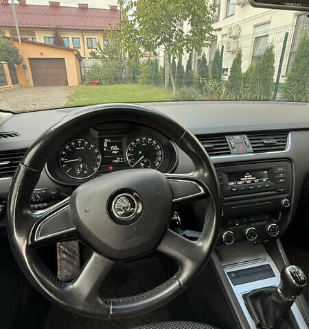 Шкода Октавия 2014 в Ужгороде на Automoto.ua Белый Шкода Октавия, объемом двигателя 1.6 л и пробегом 270 тыс. км за 8950 $, фото 14 на Automoto.ua