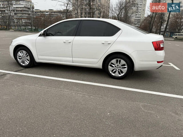 Белый Шкода Октавия, объемом двигателя 1.4 л и пробегом 174 тыс. км за 10200 $, фото 12 на Automoto.ua
