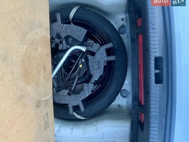 Белый Шкода Октавия, объемом двигателя 1.97 л и пробегом 286 тыс. км за 11900 $, фото 7 на Automoto.ua