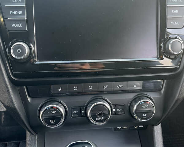 Шкода Октавія 2014 у Хусте на Automoto.ua Білий Шкода Октавія, об'ємом двигуна 1.97 л та пробігом 252 тис. км за 12200 $, фото 46 на Automoto.ua