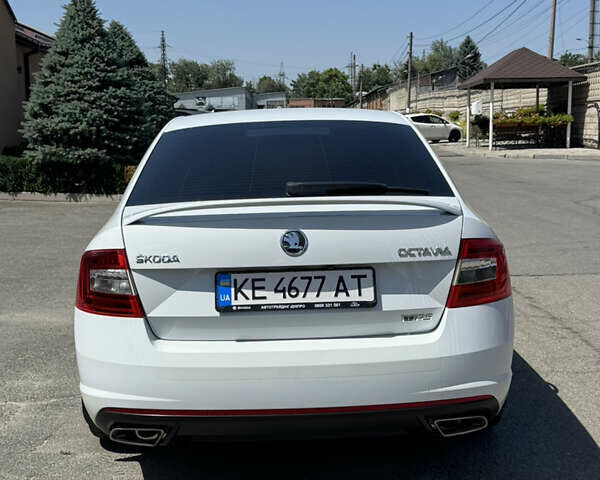 Белый Шкода Октавия, объемом двигателя 1.98 л и пробегом 126 тыс. км за 14500 $, фото 3 на Automoto.ua