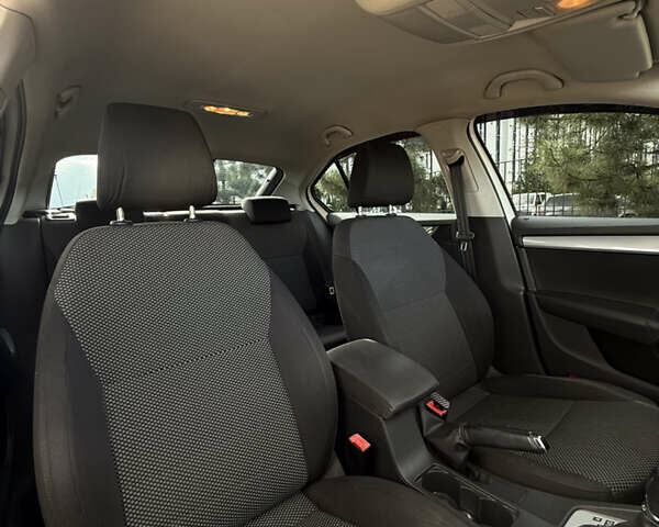 Белый Шкода Октавия, объемом двигателя 1.4 л и пробегом 130 тыс. км за 10000 $, фото 23 на Automoto.ua