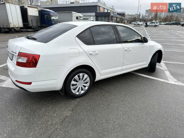 Білий Шкода Октавія, об'ємом двигуна 1.4 л та пробігом 194 тис. км за 8800 $, фото 3 на Automoto.ua