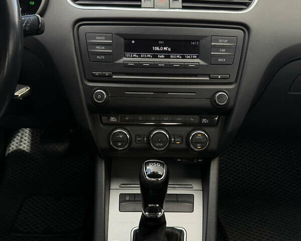 Белый Шкода Октавия, объемом двигателя 1.4 л и пробегом 130 тыс. км за 10000 $, фото 16 на Automoto.ua