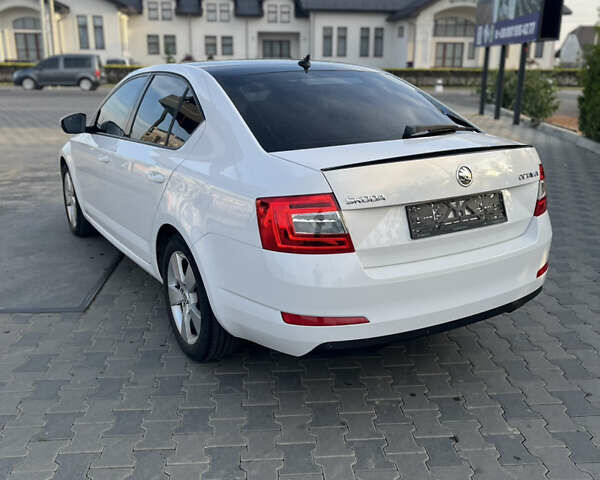 Шкода Октавія 2014 у Хусте на Automoto.ua Білий Шкода Октавія, об'ємом двигуна 1.97 л та пробігом 252 тис. км за 12200 $, фото 32 на Automoto.ua