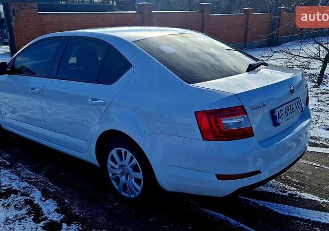 Білий Шкода Октавія, об'ємом двигуна 1.4 л та пробігом 200 тис. км за 12000 $, фото 7 на Automoto.ua
