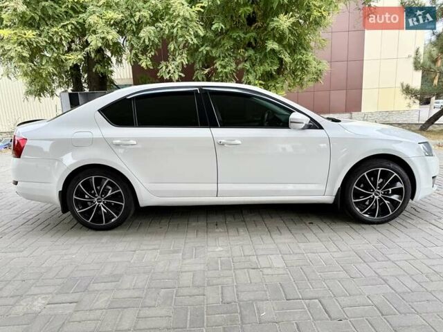 Белый Шкода Октавия, объемом двигателя 1.2 л и пробегом 179 тыс. км за 8800 $, фото 8 на Automoto.ua