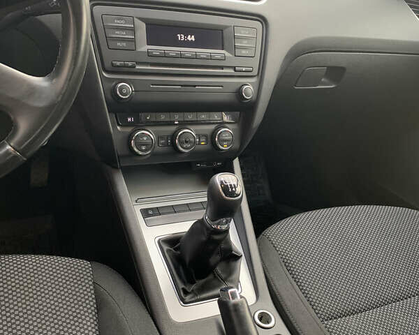 Білий Шкода Октавія, об'ємом двигуна 1.39 л та пробігом 280 тис. км за 7500 $, фото 14 на Automoto.ua