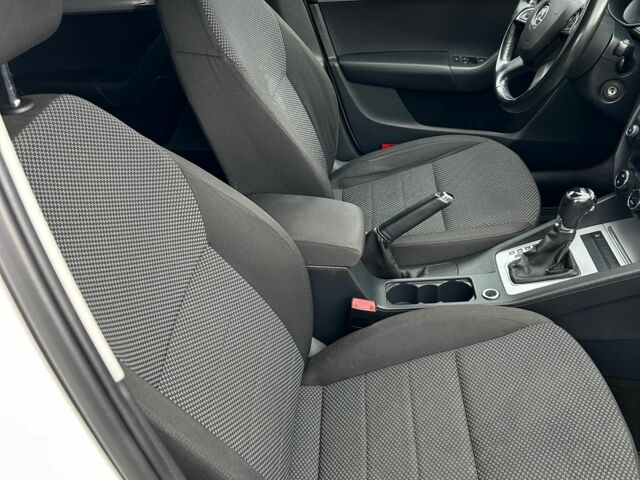 Белый Шкода Октавия, объемом двигателя 1.4 л и пробегом 230 тыс. км за 11000 $, фото 16 на Automoto.ua