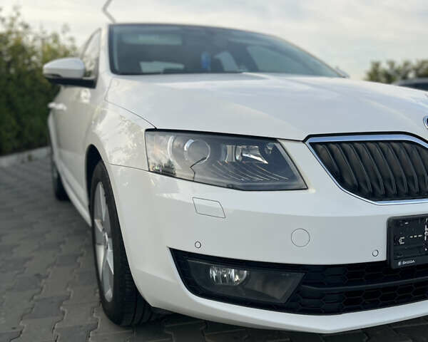 Шкода Октавія 2014 у Хусте на Automoto.ua Білий Шкода Октавія, об'ємом двигуна 1.97 л та пробігом 252 тис. км за 12200 $, фото 24 на Automoto.ua
