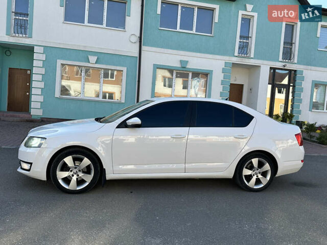 Белый Шкода Октавия, объемом двигателя 1.6 л и пробегом 183 тыс. км за 10300 $, фото 3 на Automoto.ua