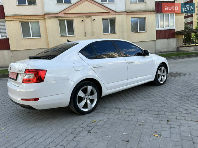 Белый Шкода Октавия, объемом двигателя 1.6 л и пробегом 180 тыс. км за 10700 $, фото 3 на Automoto.ua