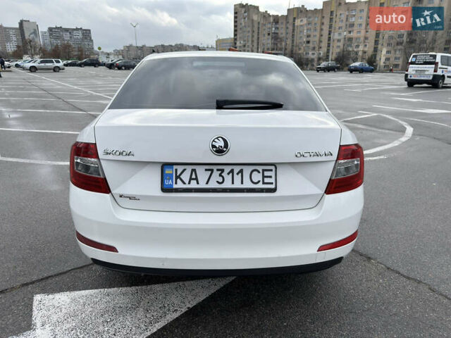 Білий Шкода Октавія, об'ємом двигуна 1.4 л та пробігом 194 тис. км за 8800 $, фото 4 на Automoto.ua