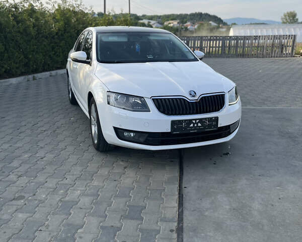 Шкода Октавія 2014 у Хусте на Automoto.ua Білий Шкода Октавія, об'ємом двигуна 1.97 л та пробігом 252 тис. км за 12200 $, фото 10 на Automoto.ua