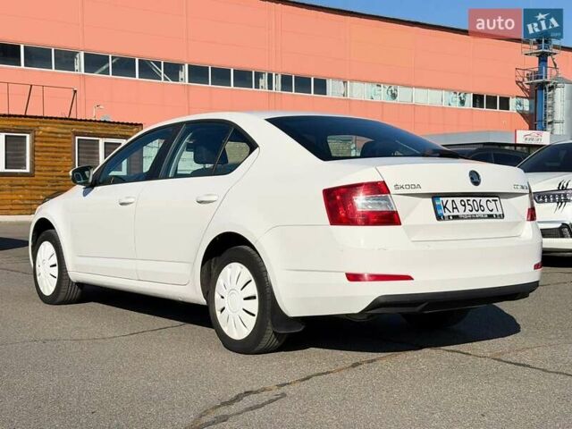 Белый Шкода Октавия, объемом двигателя 1.4 л и пробегом 107 тыс. км за 11800 $, фото 5 на Automoto.ua