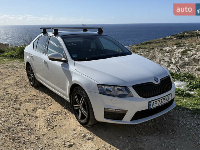 Белый Шкода Октавия, объемом двигателя 1.8 л и пробегом 287 тыс. км за 8500 $, фото 7 на Automoto.ua