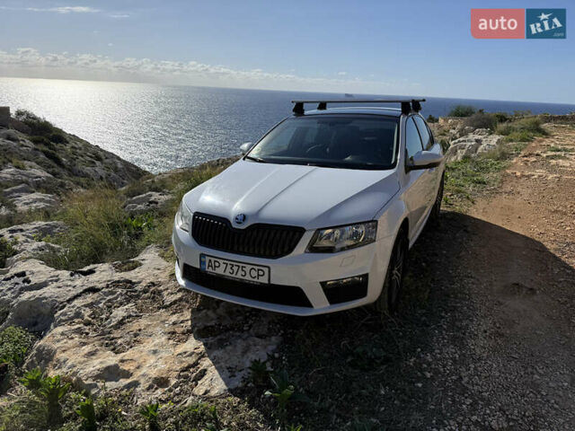 Белый Шкода Октавия, объемом двигателя 1.8 л и пробегом 287 тыс. км за 8500 $, фото 3 на Automoto.ua