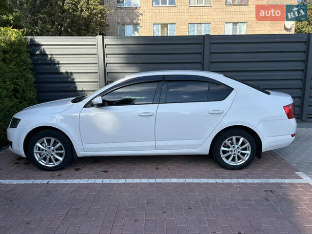 Білий Шкода Октавія, об'ємом двигуна 1.4 л та пробігом 153 тис. км за 11400 $, фото 4 на Automoto.ua