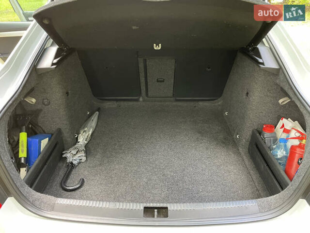 Белый Шкода Октавия, объемом двигателя 1.8 л и пробегом 287 тыс. км за 8500 $, фото 20 на Automoto.ua