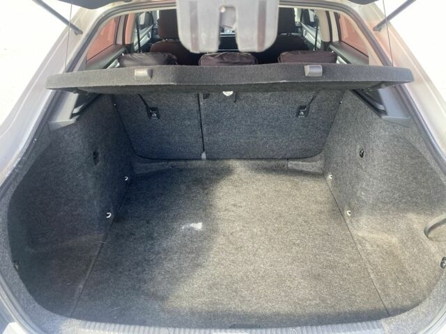 Белый Шкода Октавия, объемом двигателя 1.6 л и пробегом 275 тыс. км за 9500 $, фото 19 на Automoto.ua