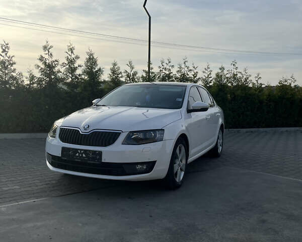 Шкода Октавія 2014 у Хусте на Automoto.ua Білий Шкода Октавія, об'ємом двигуна 1.97 л та пробігом 252 тис. км за 12200 $, фото 16 на Automoto.ua