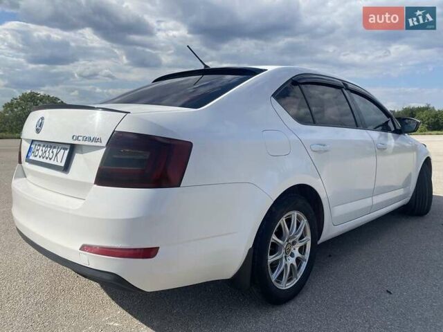 Білий Шкода Октавія, об'ємом двигуна 1.6 л та пробігом 275 тис. км за 9350 $, фото 6 на Automoto.ua